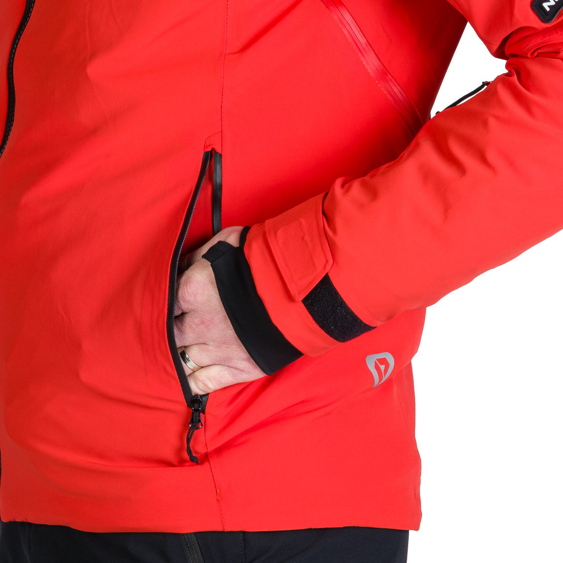 Men's technical ski jacket with full VALERIO equipment